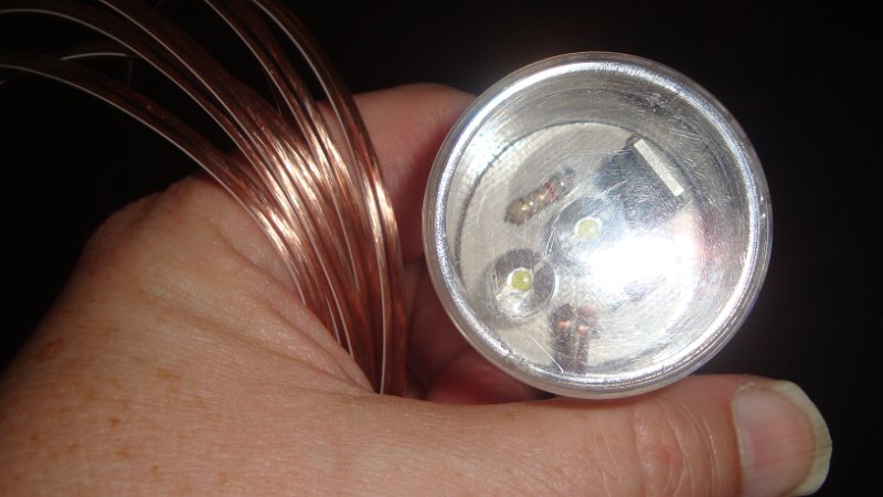 N7XG - Dean Mini Strobe Closeup.JPG